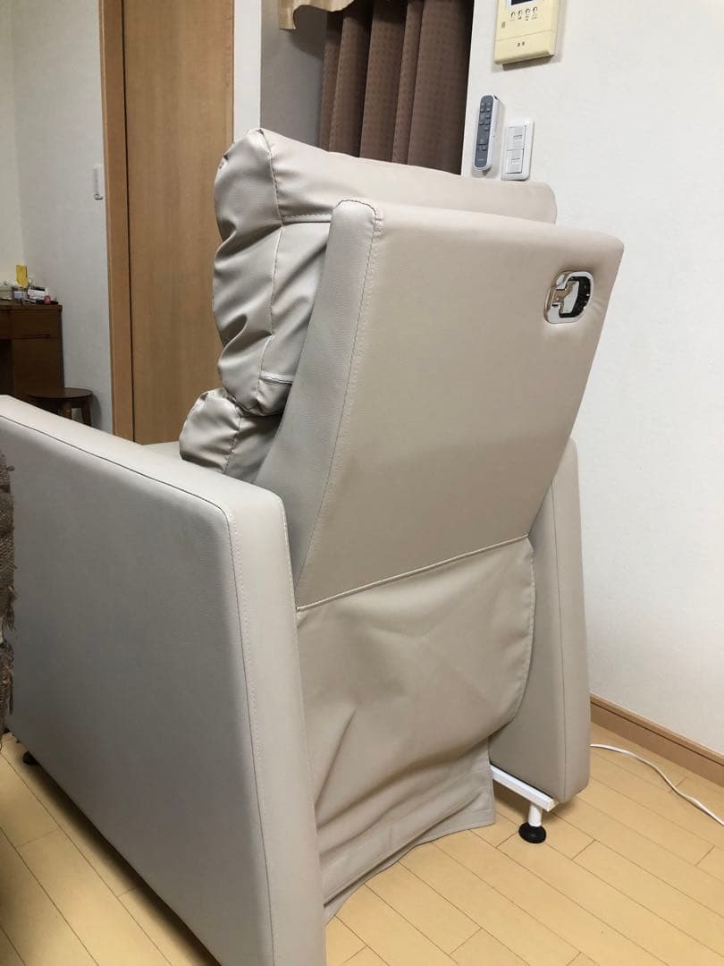 値下げ‼️一人掛けソファー 手動リクライニング式 引き取り専用