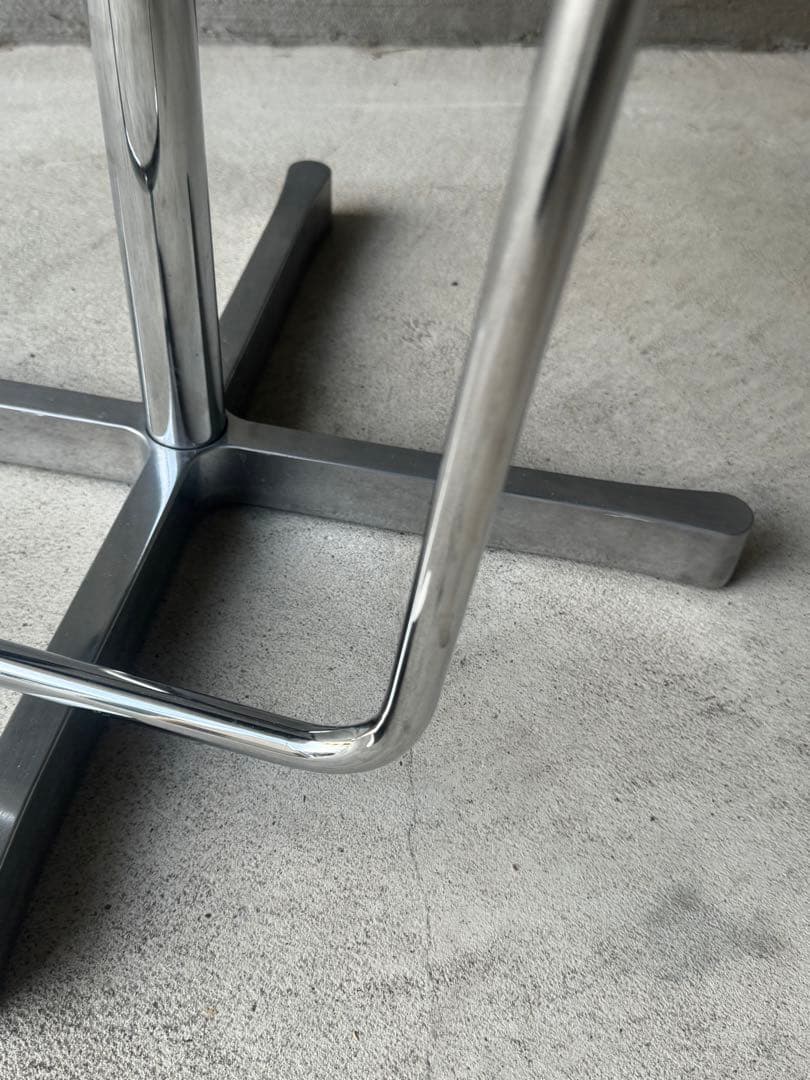 cassina ixc 「WOK 535」　本革　カウンターチェア