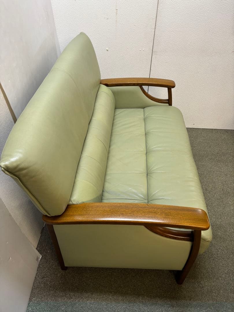 【リペア済み】　レザー　2Pソファ　グリーン色