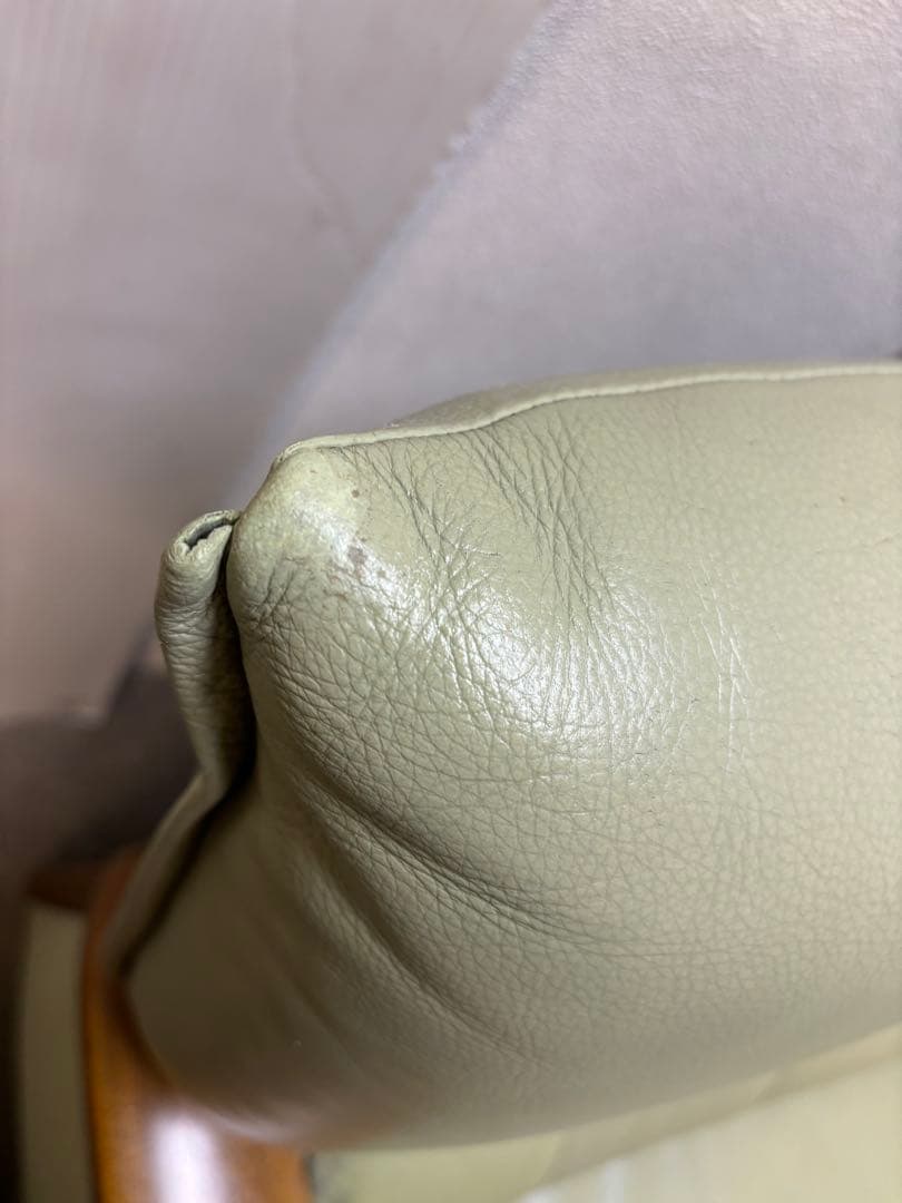 【リペア済み】　レザー　2Pソファ　グリーン色