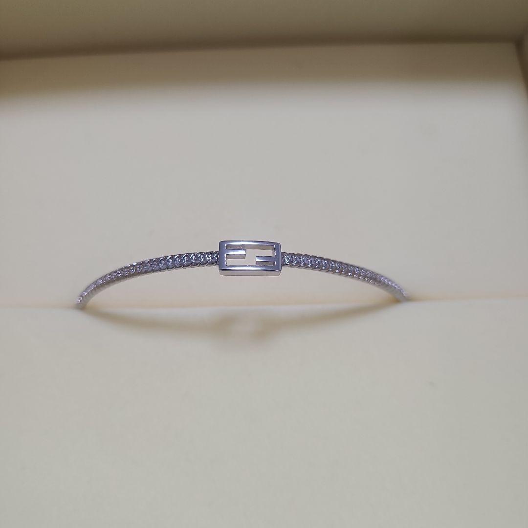 新品未使用　FENDI　フェンディ　ブレスレット　シルバー　Lサイズ バゲット