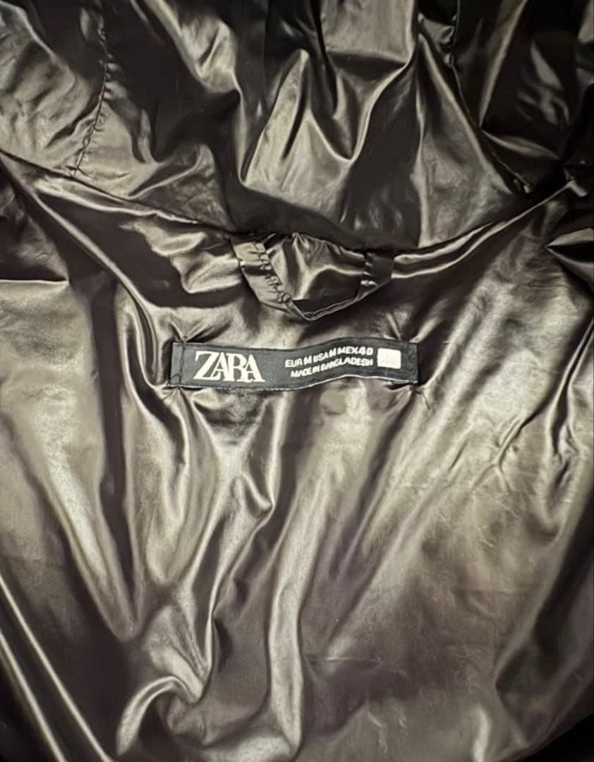 ZARA ブラック フード付きダウンジャケット