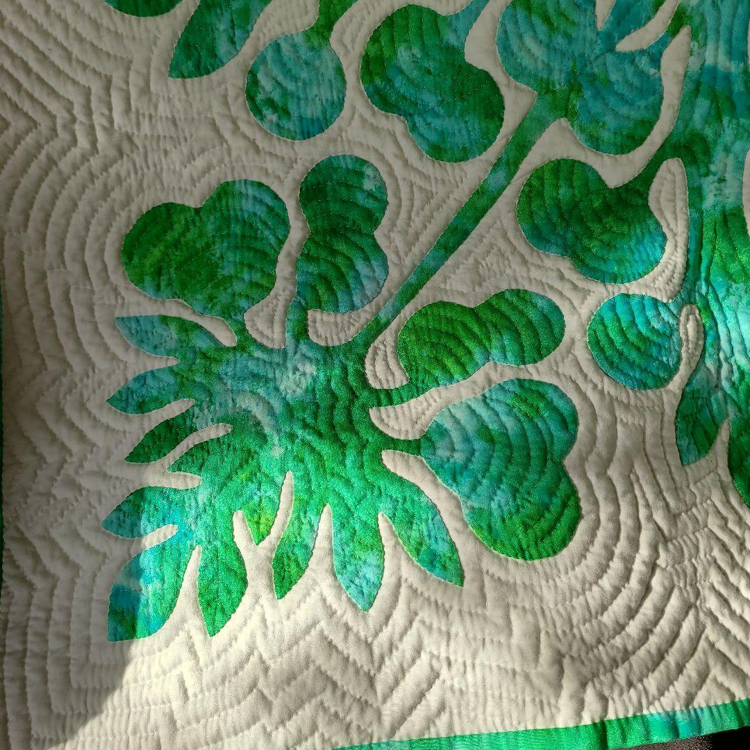 かずごんばぁばです　ハワイアンキルトタペストリー　パンの木