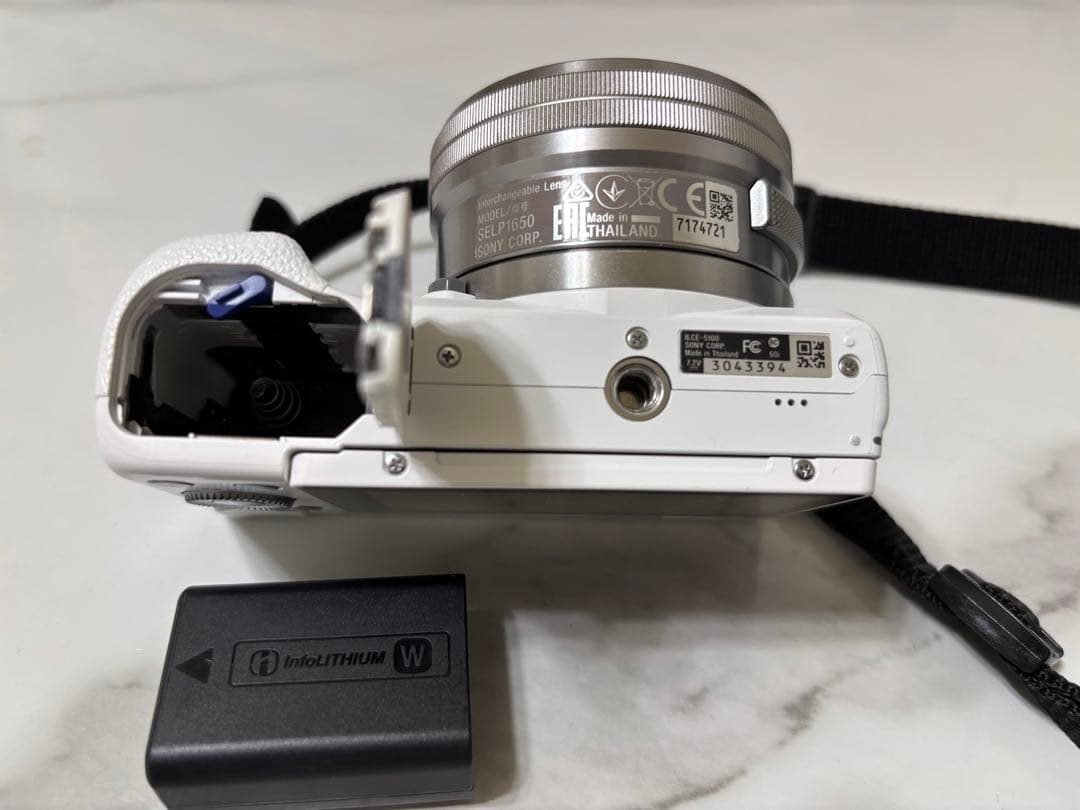 SONY α 5100パワーズームレンズキットホワイト ミラーレスカメラ