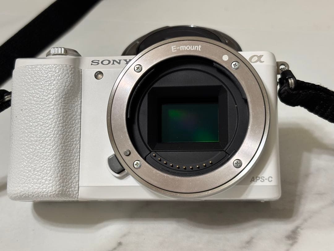 SONY α 5100パワーズームレンズキットホワイト ミラーレスカメラ