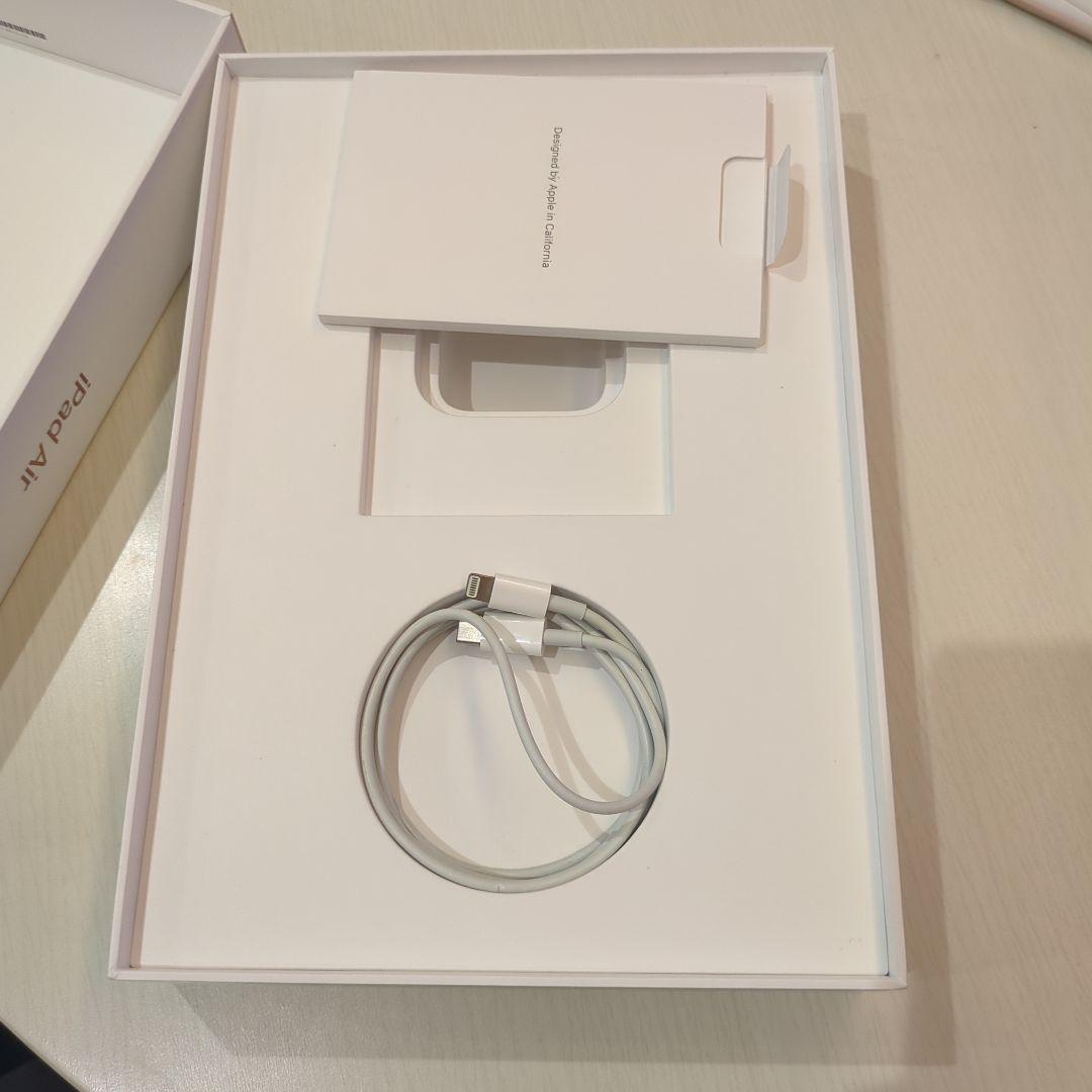 iPad Air Wi-Fi 64GB ゴールド USBケーブル付き