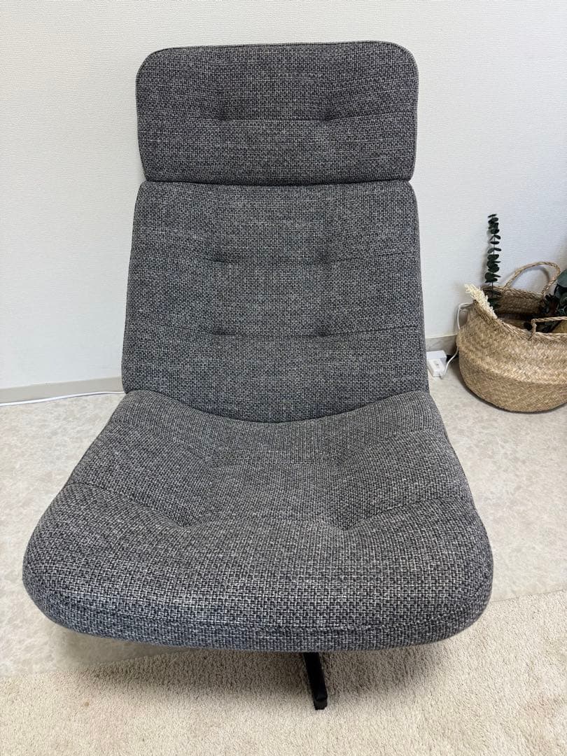IKEAの回転イージーチェア「HAVBERG（ハーヴベリ）」とオットマンのセット