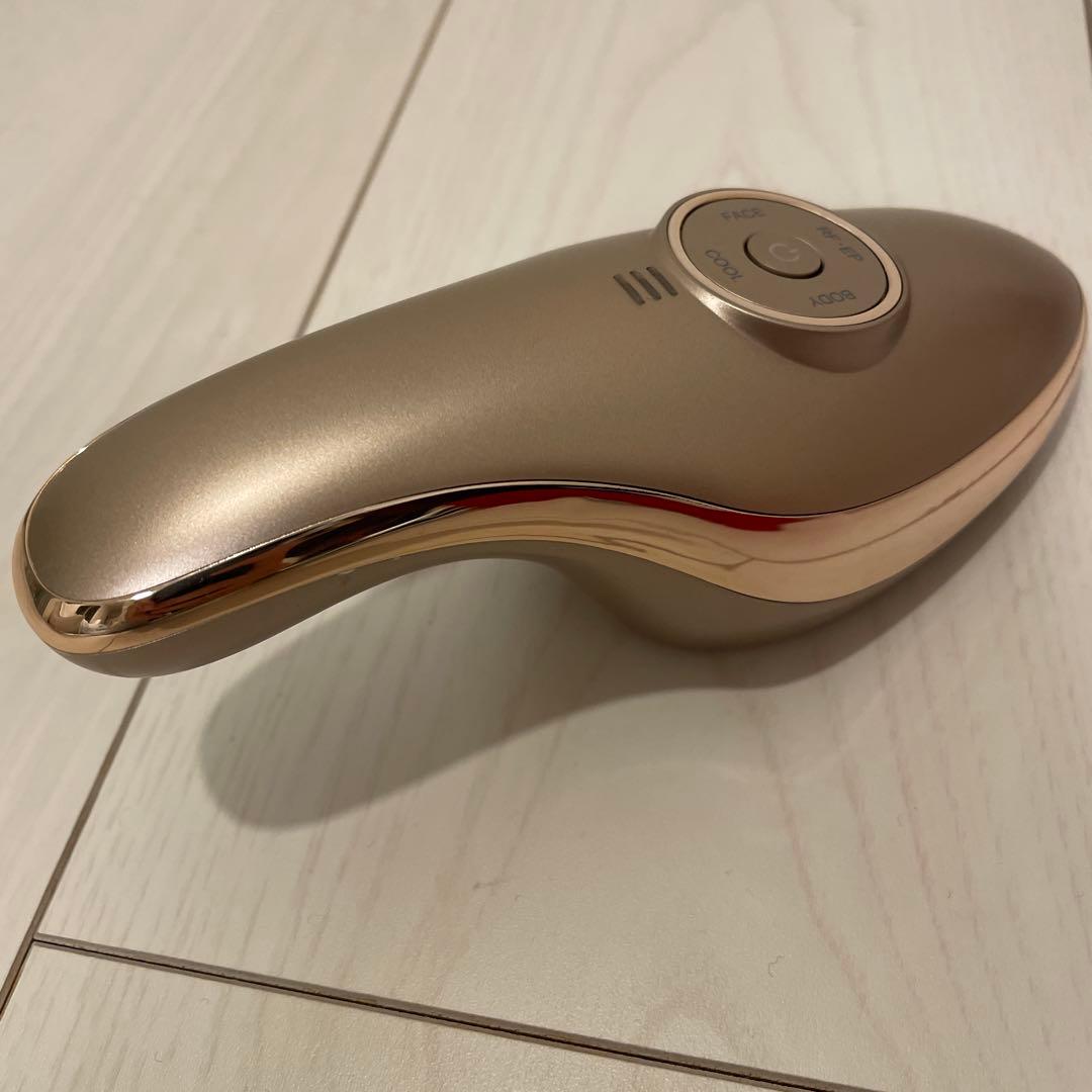 MEラボンエクラ　美顔器　IKKOさんプロデュース