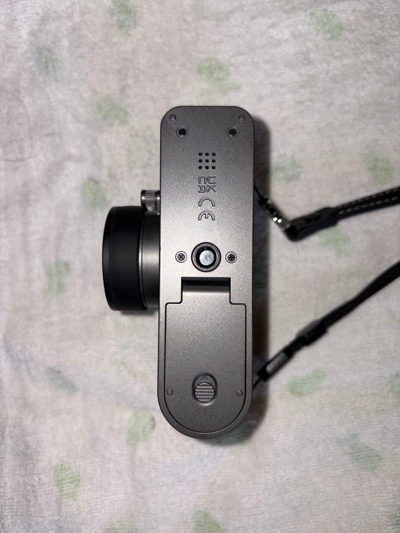 富士フイルムX-HF1 X half（エックス ハーフ） チャコールシルバー