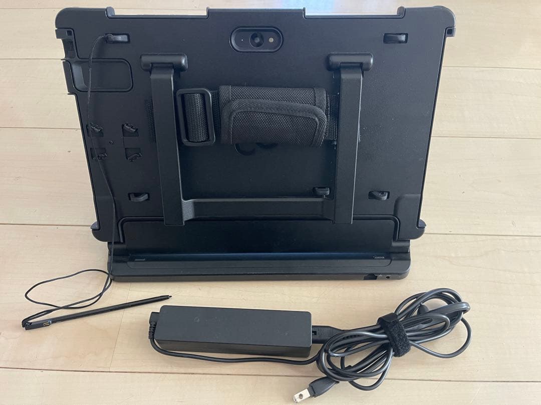 Fujitsu Q738/SB バッテリー良好　マサマサ