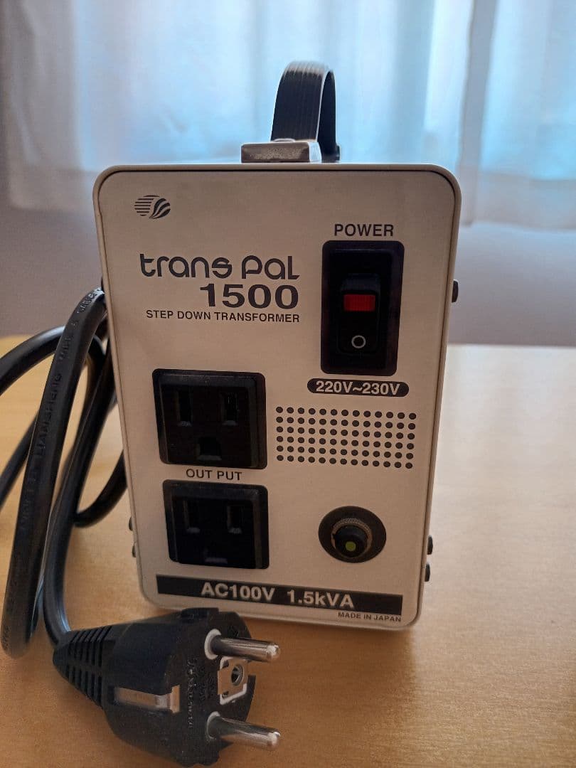 SWALLOW 海外用変圧器 PAL-1500EP