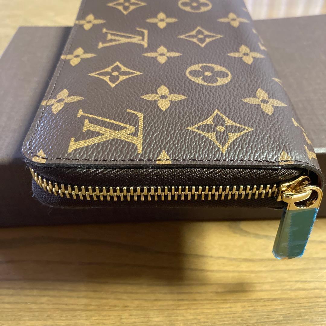 未使用　ルイヴィトン ジッピーウォレット モノグラム