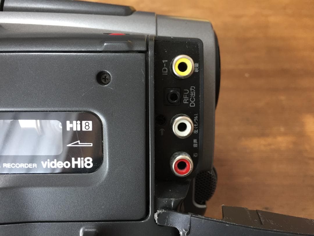 良品 撮影再生ダビングOK　SONY　CCD-TRV90　付属品あり　Hi8