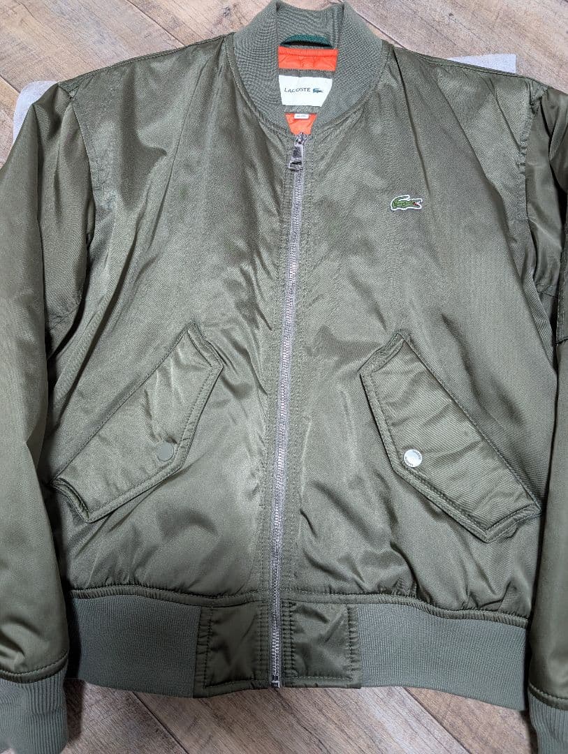 LACOSTE カーキ撥水ボンバージャケット