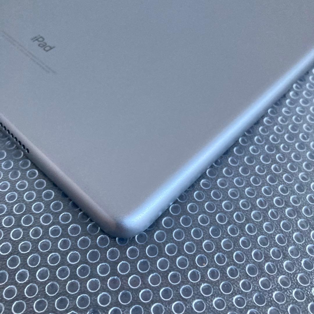 3222 美品☆電池最良好☆iPad5 第5世代 128GB WIFIモデル☆
