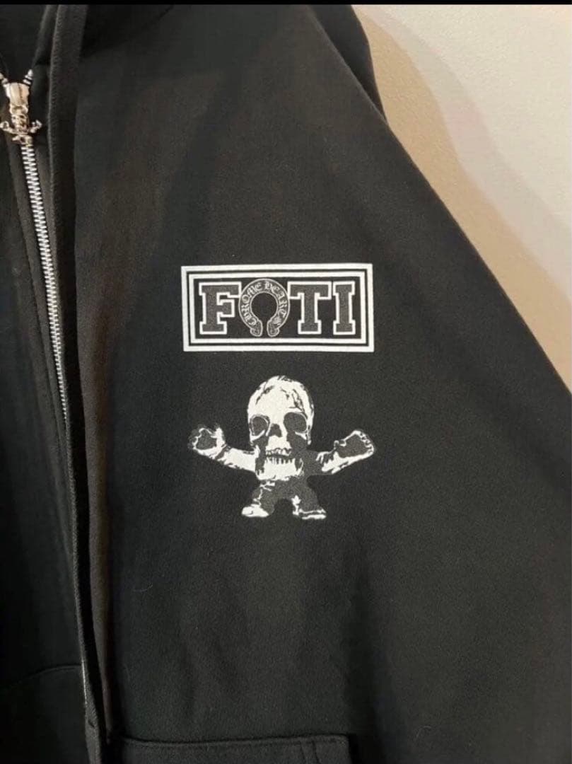 クロムパーカー