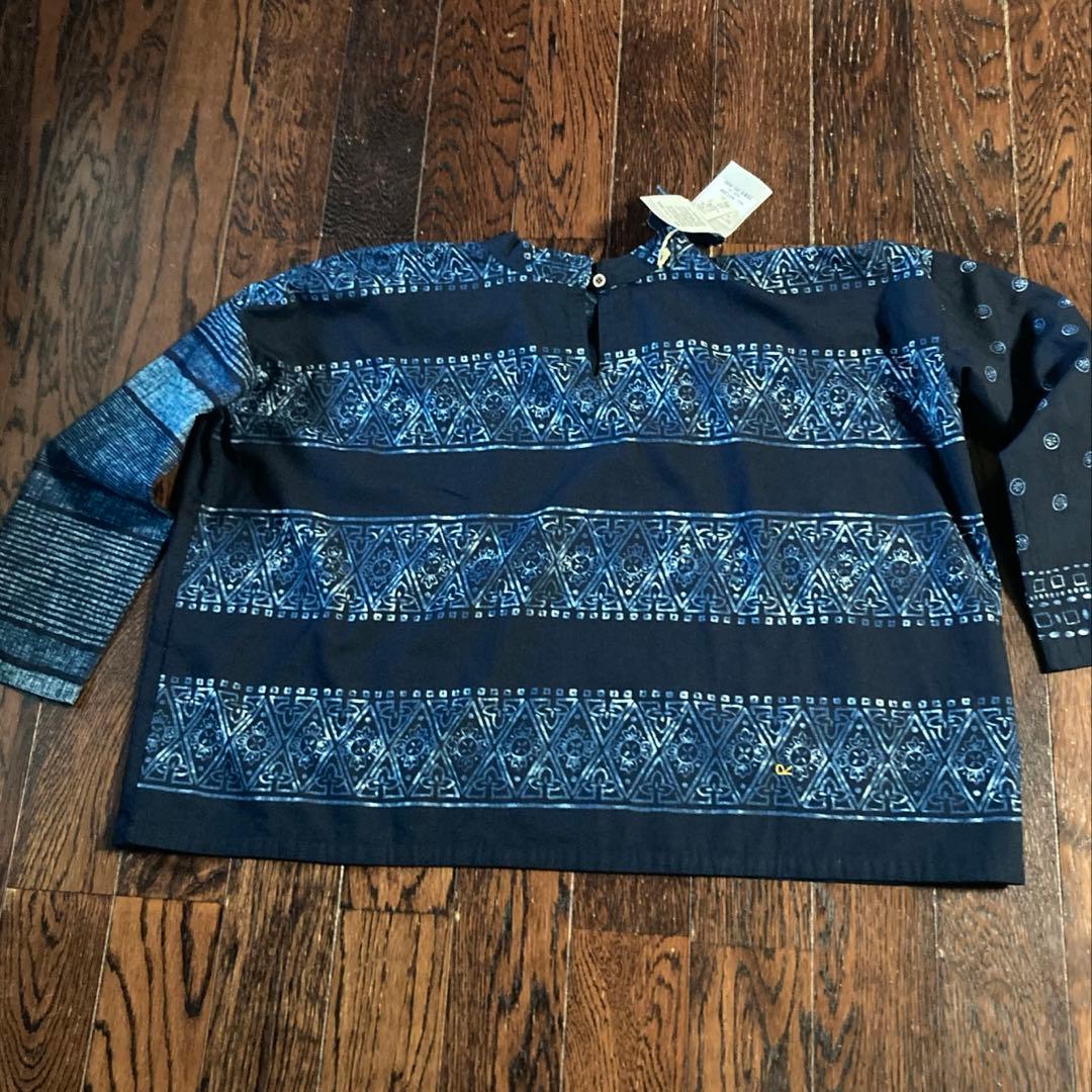 新品　45r 絵本バンダナブラウス