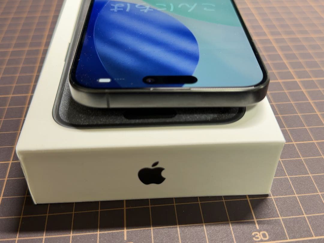 Apple iPhone 15 Pro スペースブラック 1TB 本体