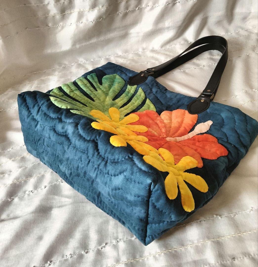 ☆261.ハワイアンキルト・バッグ・ハイビスカス＆ティアレ＆モンステラ