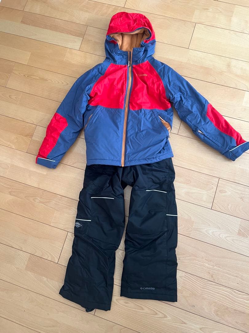 コロンビア　スノーウェア 140センチ