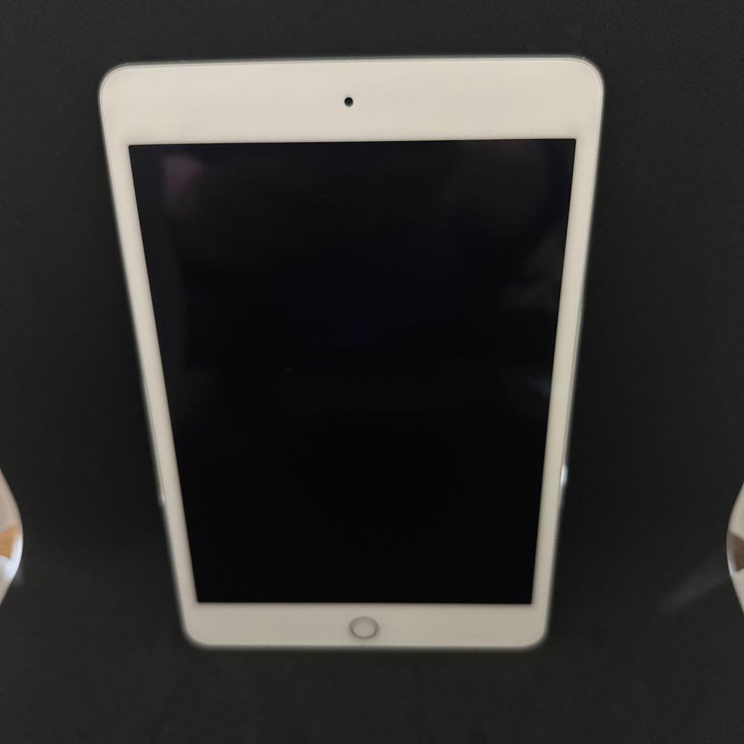 ヤムチャ　iPad mini 4 wifiモデル32GB カバー付き