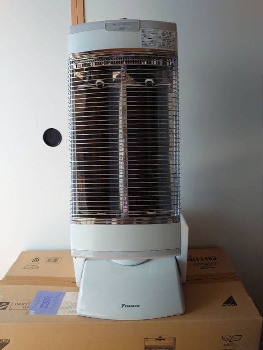 ダイキン DAIKIN ERFT11SS-W [セラムヒート 遠赤外線暖房機 ]