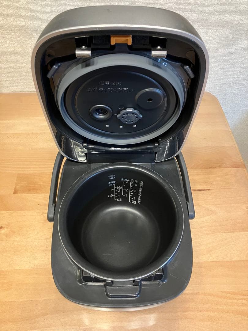 Zojirushi 炊飯器 5.5合 炎舞炊き 濃墨 NW-PT10-BZ