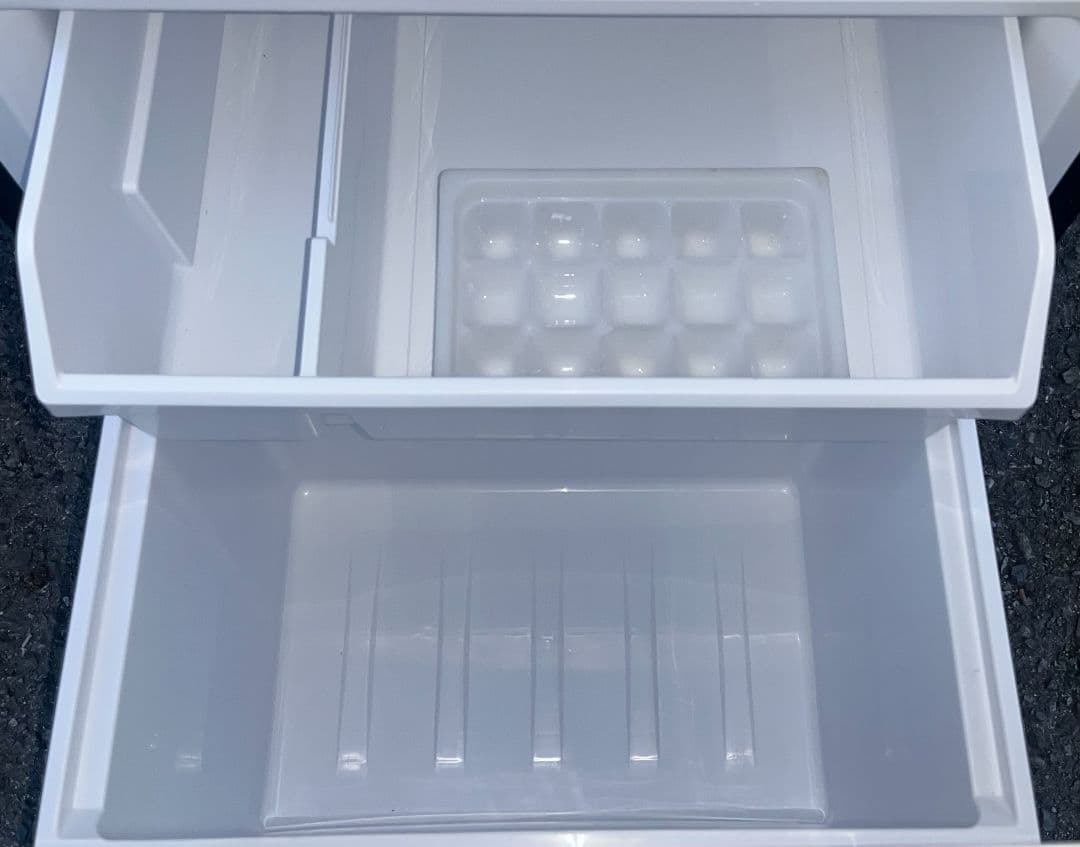 特価アクア冷凍冷蔵庫　135L低温フリーケース自動霜取り機能付き　2023年製