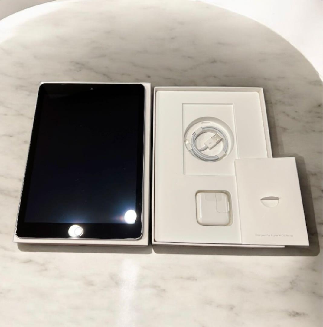 Apple iPad（第5世代）Wi-Fiモデル 128GB スペースグレイ