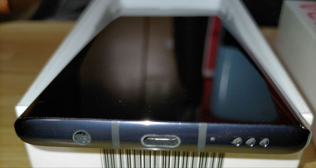 LG VELVET L-52A ケース付き