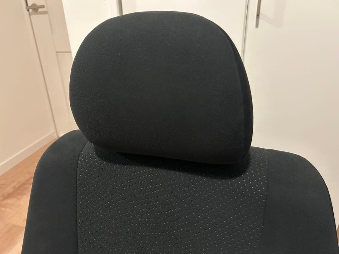 【美品】TOYOTA ハイエース スーパーロング　純正シート　※運転席のみ