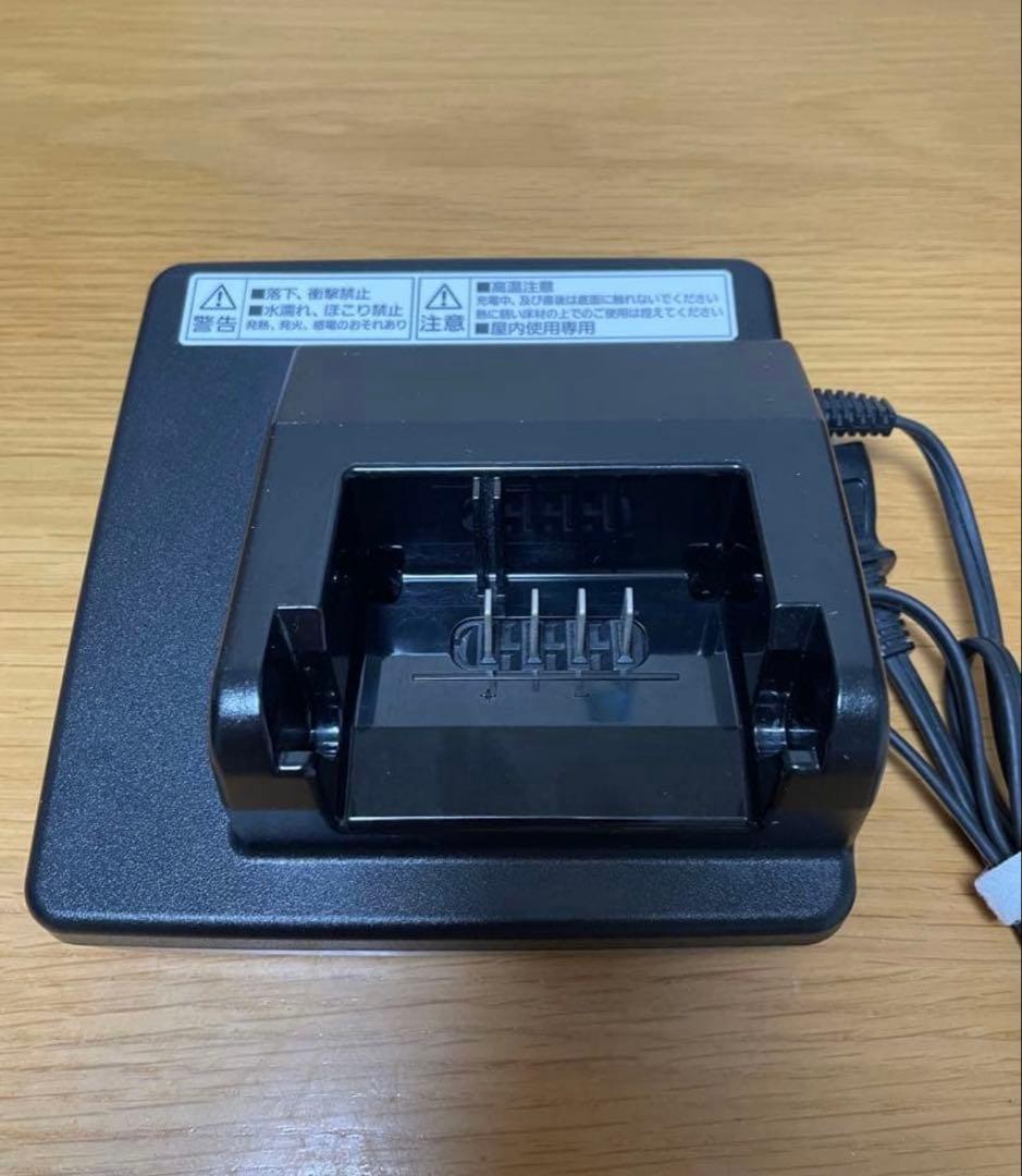 電動自転車用 充電器 黒パナソニックの自転車充電器3台