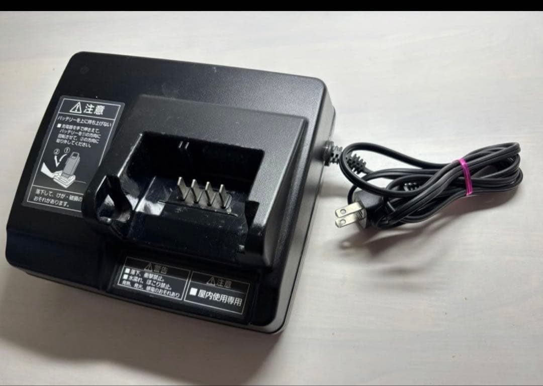 電動自転車用 充電器 黒パナソニックの自転車充電器3台