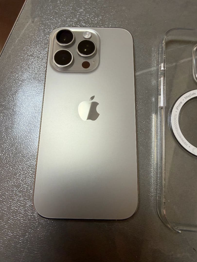 iPhone16Pro 256GB 純正ケース