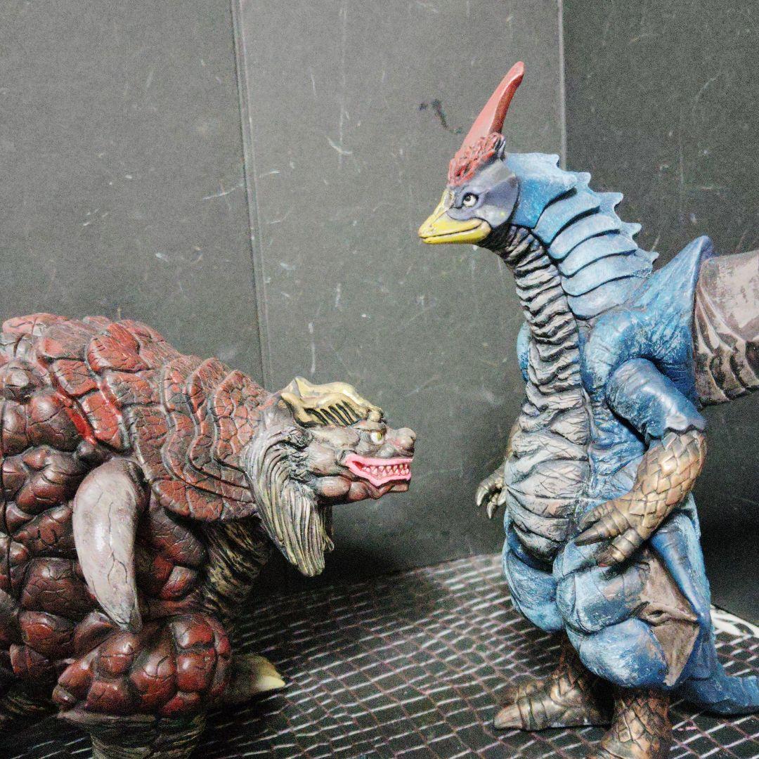 ヨシケンウルトラ怪獣旧型ソフビドンロン.リドリアス