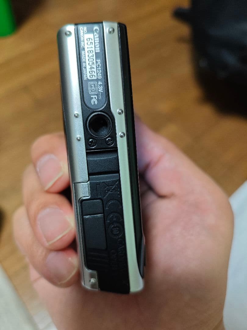 Canon IXY910IS Digital 8.0メガピクセル