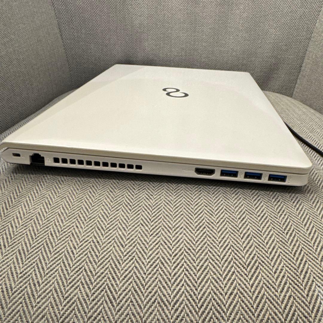 Fujitsu Windows 11  ノートPC Corei7 SSD