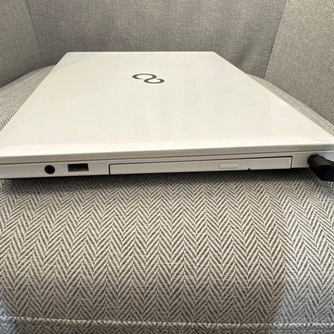 Fujitsu Windows 11  ノートPC Corei7 SSD