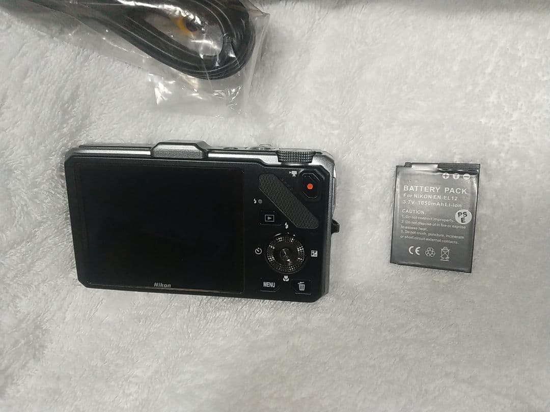 ⑪ Nikon COOLPIX S9300 デジタルカメラ