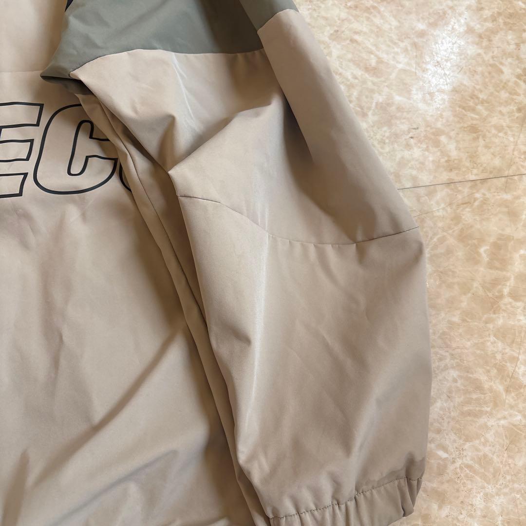 DC SHOECO. スノーボードウエア　セットアップ上下　ベージュ　男女兼用