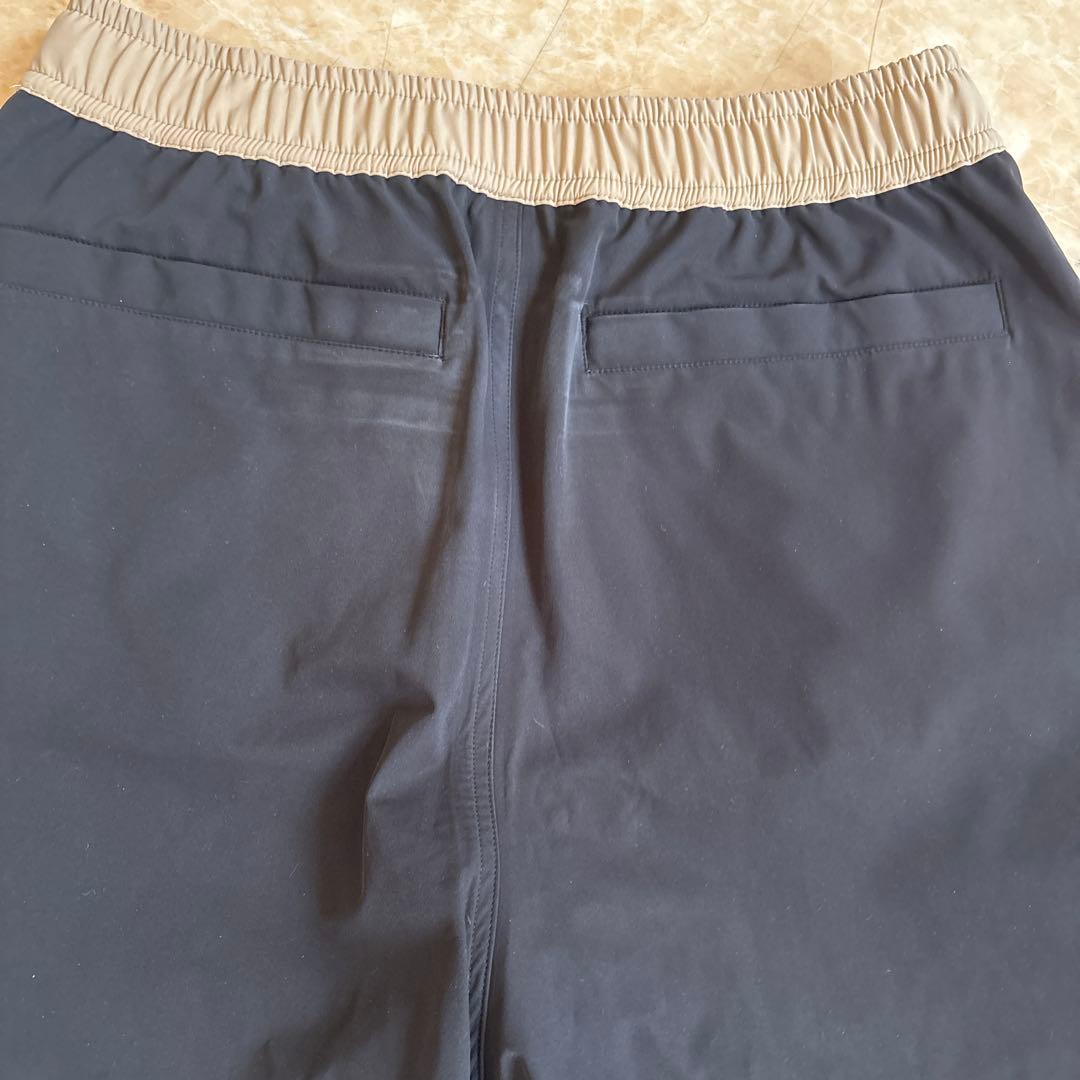 DC SHOECO. スノーボードウエア　セットアップ上下　ベージュ　男女兼用