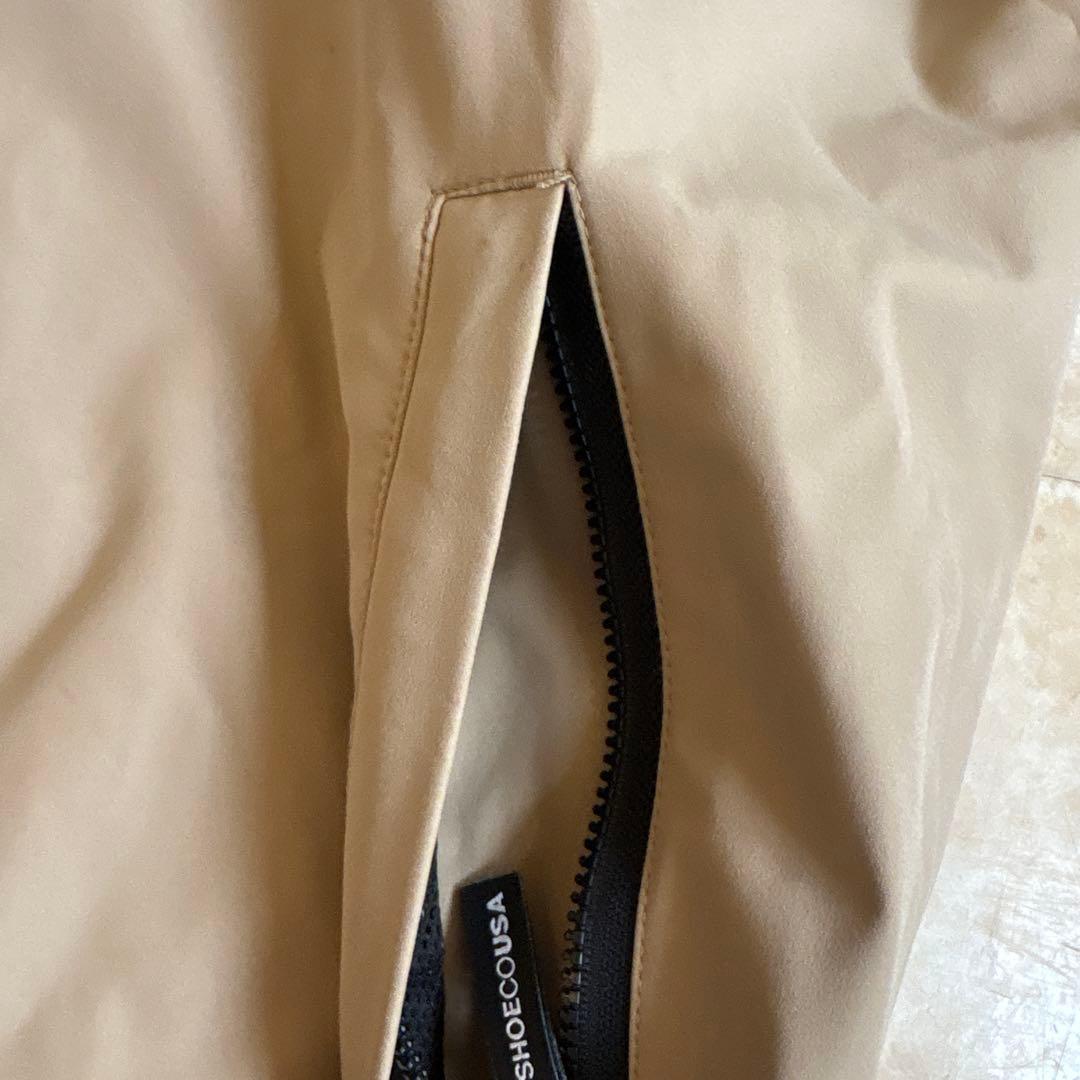 DC SHOECO. スノーボードウエア　セットアップ上下　ベージュ　男女兼用