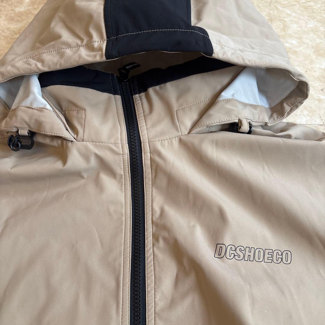 DC SHOECO. スノーボードウエア　セットアップ上下　ベージュ　男女兼用