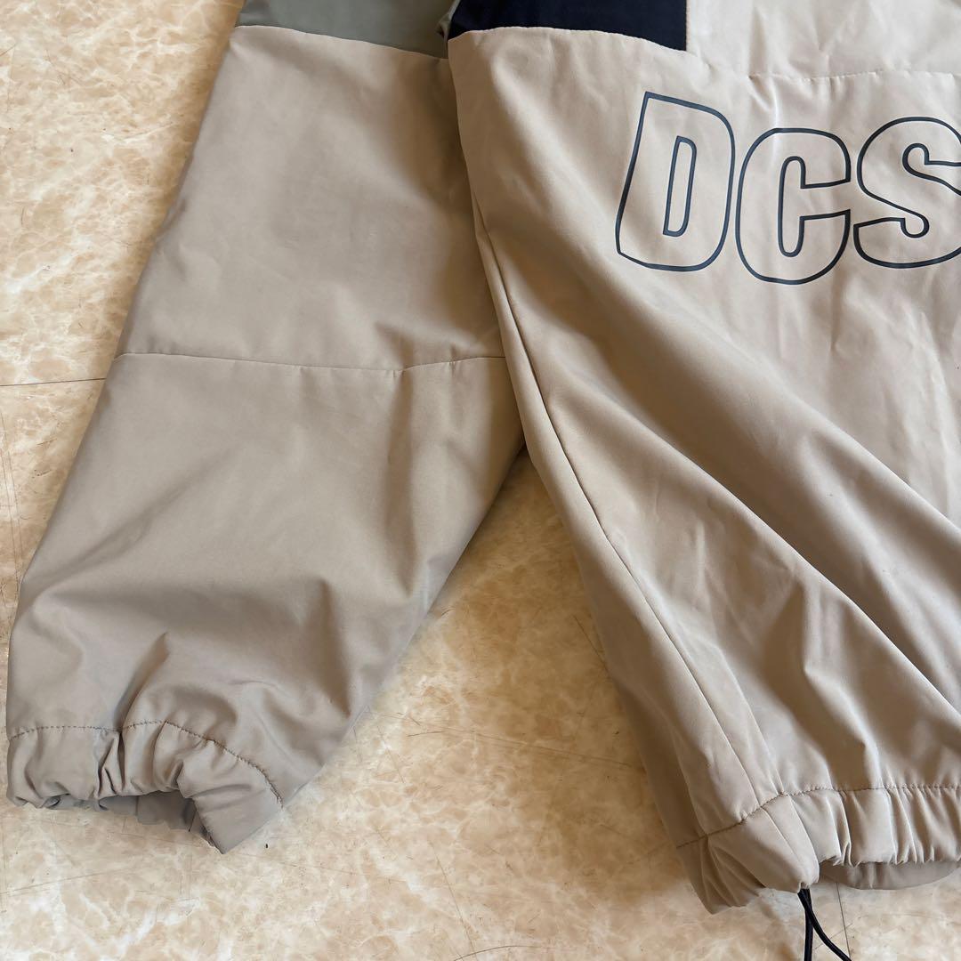 DC SHOECO. スノーボードウエア　セットアップ上下　ベージュ　男女兼用