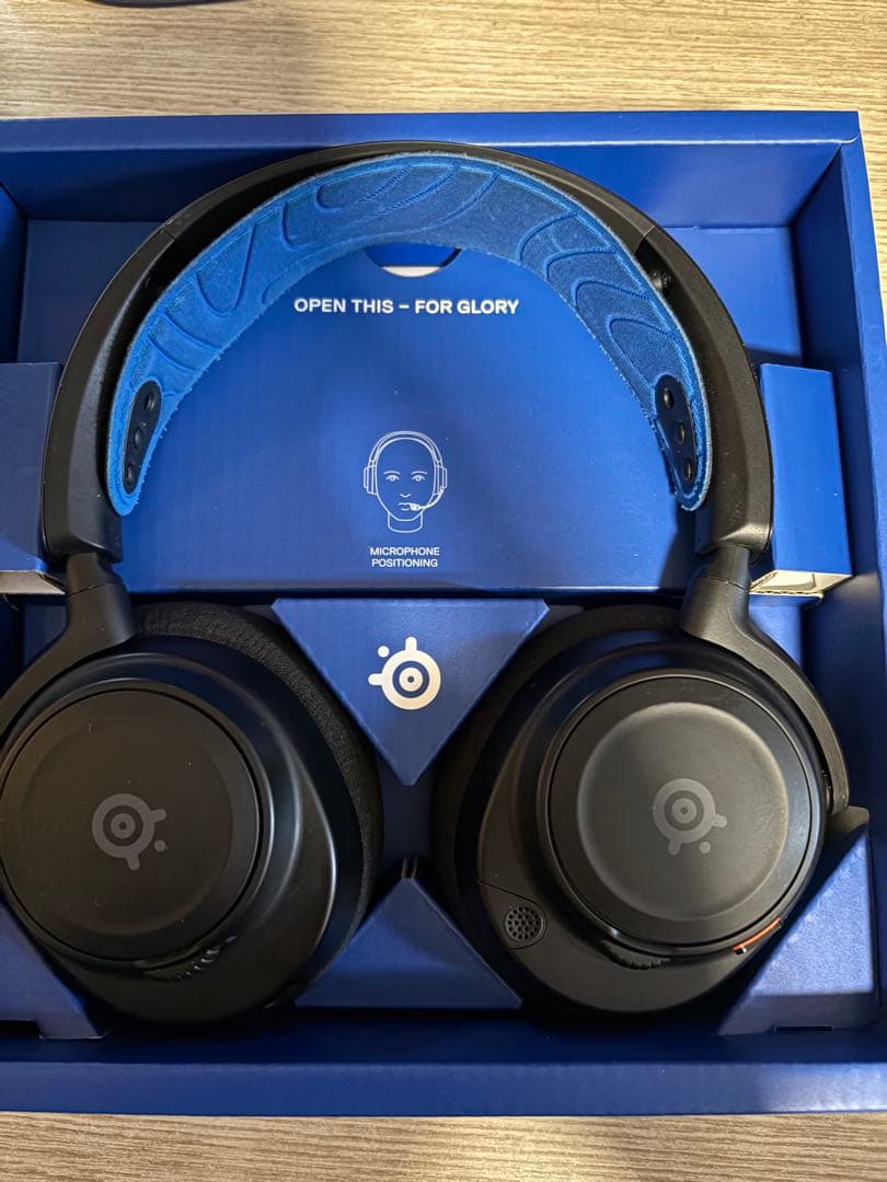 SteelSeries Arctis Nova 7Pゲーミングヘッドセット