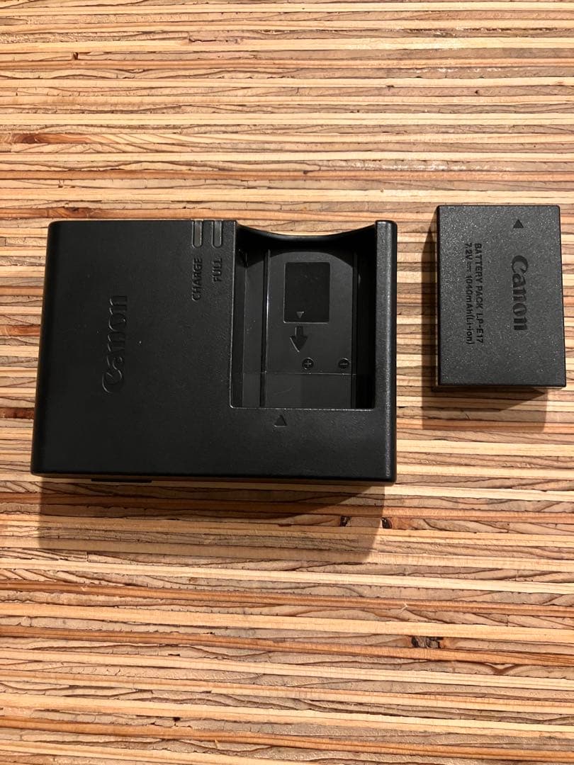 Canon EOS x9i デジタル一眼レフカメラ 本体