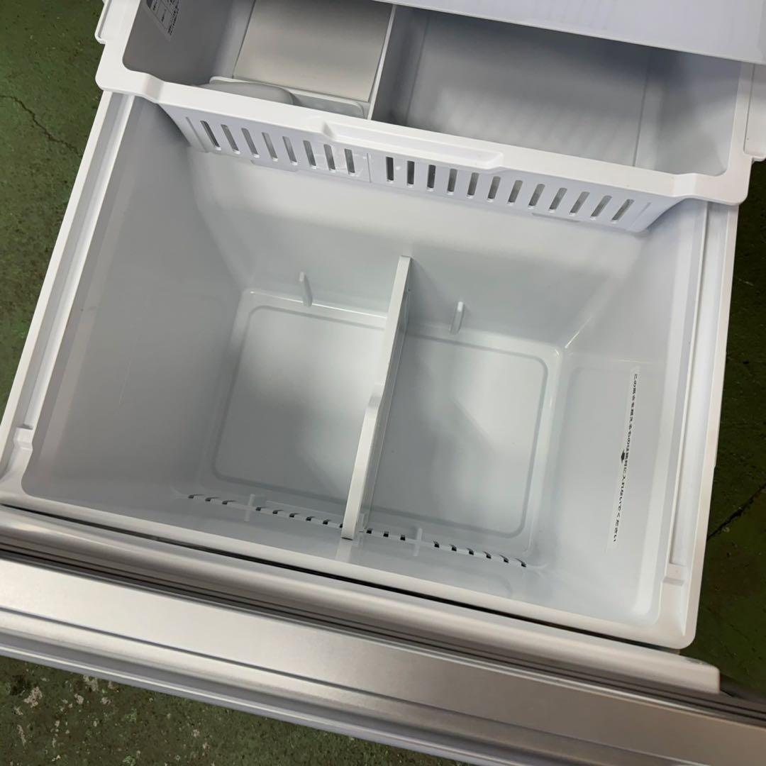 329★2025年製★未使用品★ヤマダ　冷蔵庫　大型　3ドア　自動製氷 300L