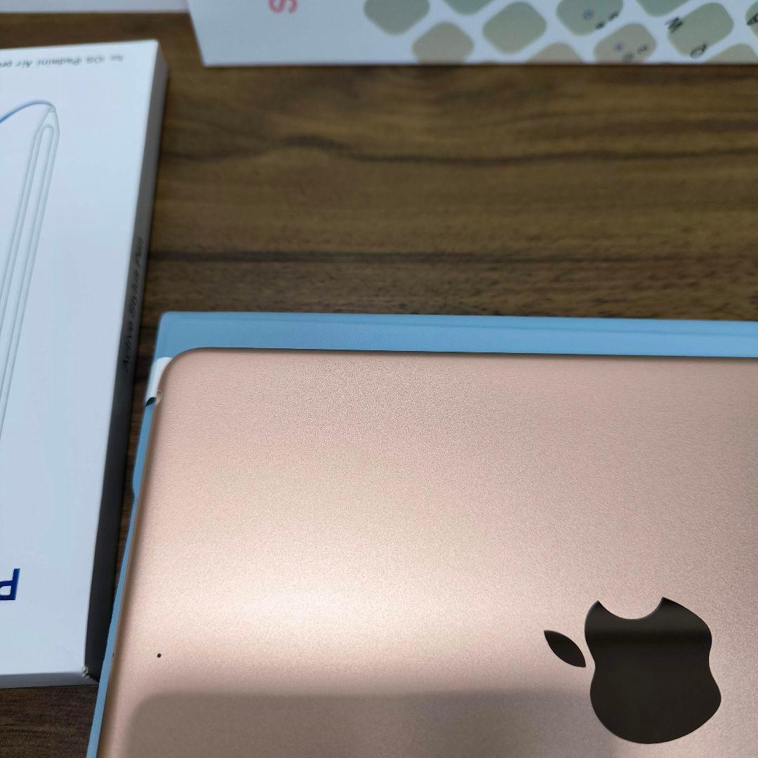 iPad Mini 第5世代 64GB、タッチペン、キーボードとケースセット