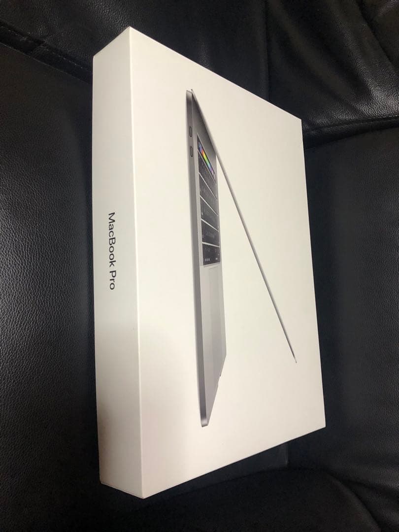 数点おまけ付きMacBookPro 15inch 2018年購入