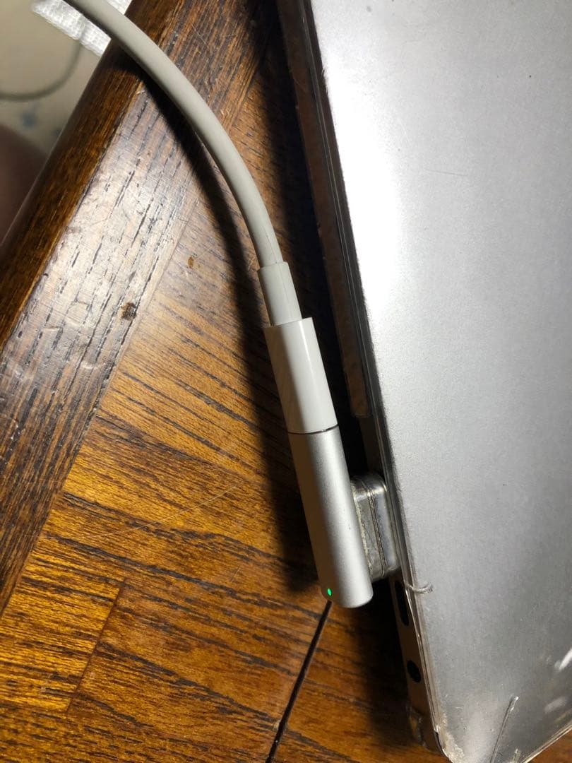 数点おまけ付きMacBookPro 15inch 2018年購入